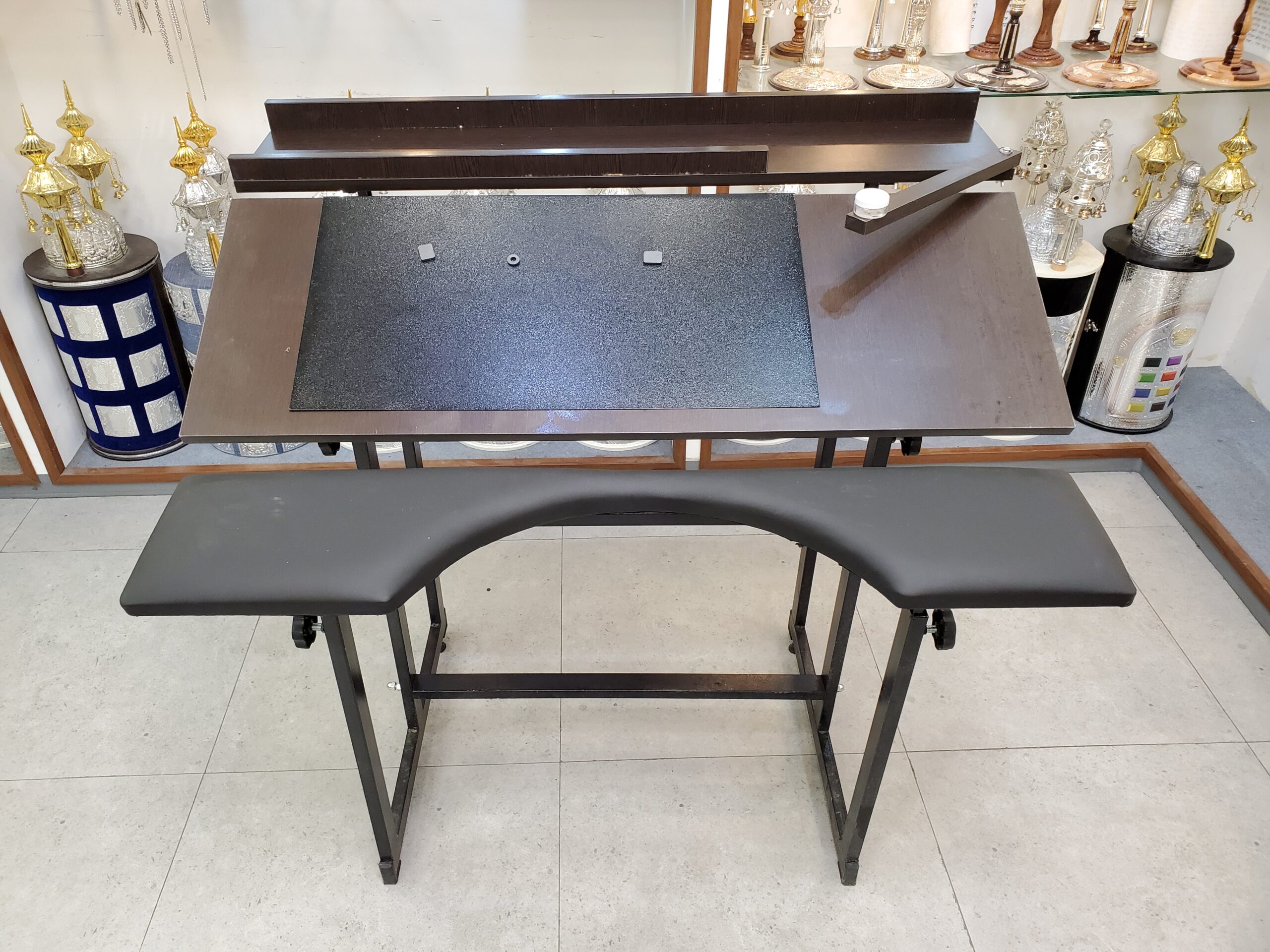 Strong and Stable Table for Sofer - Image 2