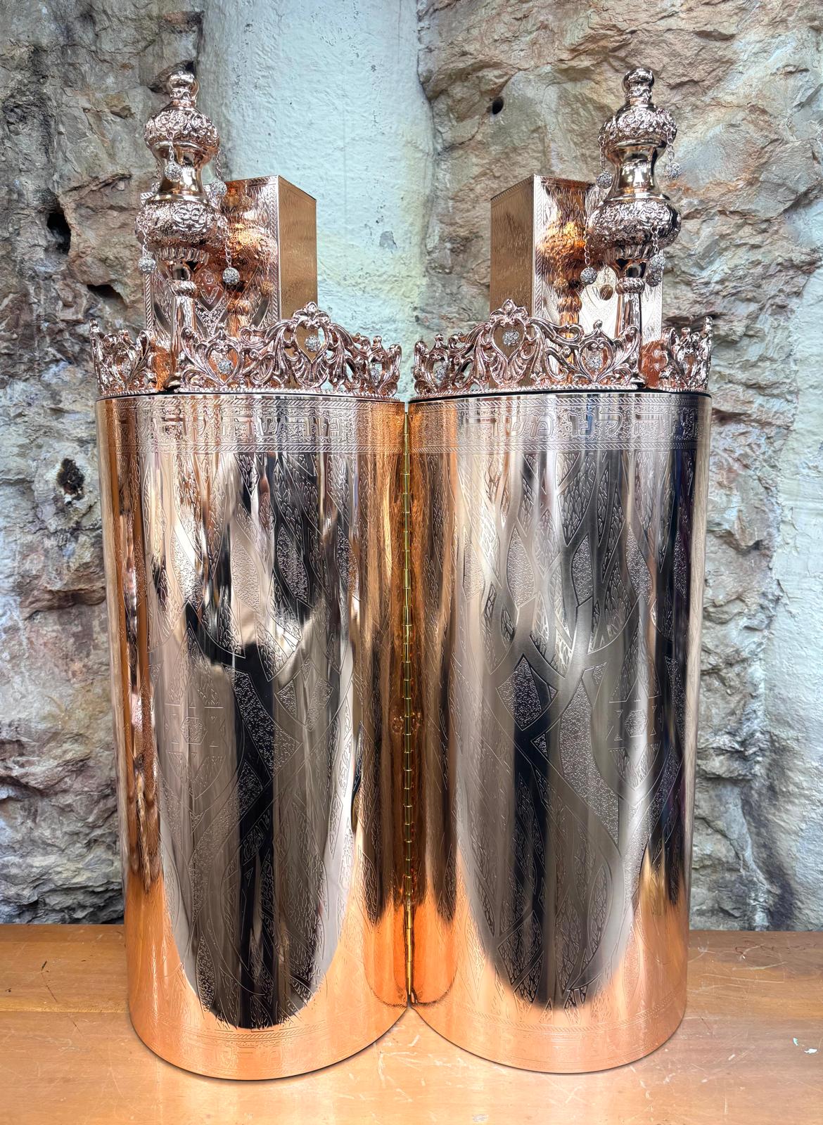 Magnificent Torah Case with Beit HaMikdash Top, Rose Gold - Image 2